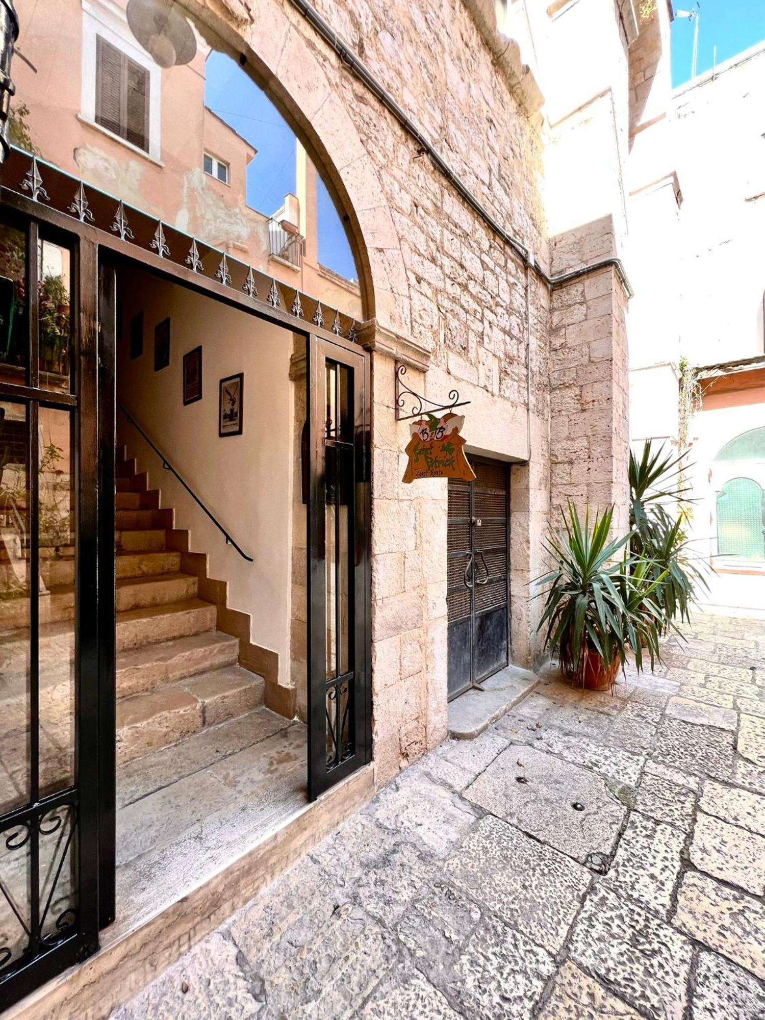 Casa Vacanza Saint Patrick Барлета Екстериор снимка